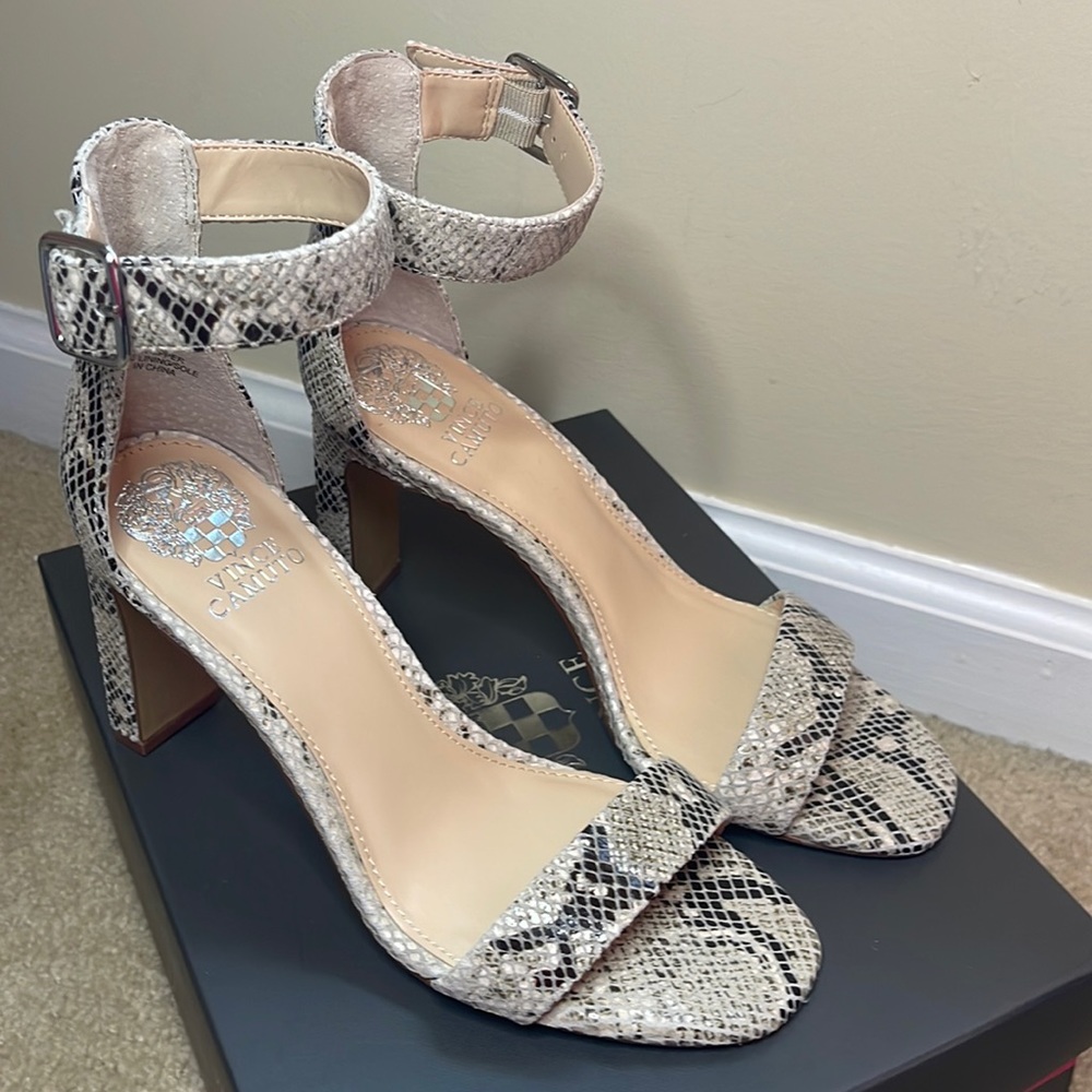 Vince Camuto Bendiva Sandal Heel Size 7.5